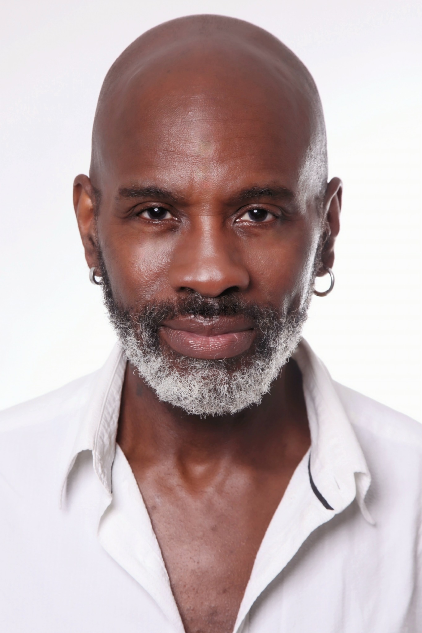 Studio portrait of Heverton Reid